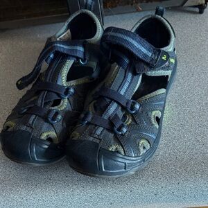 Merrell Kids Black and Blue sandal